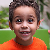 Fael com 6 anos de idade